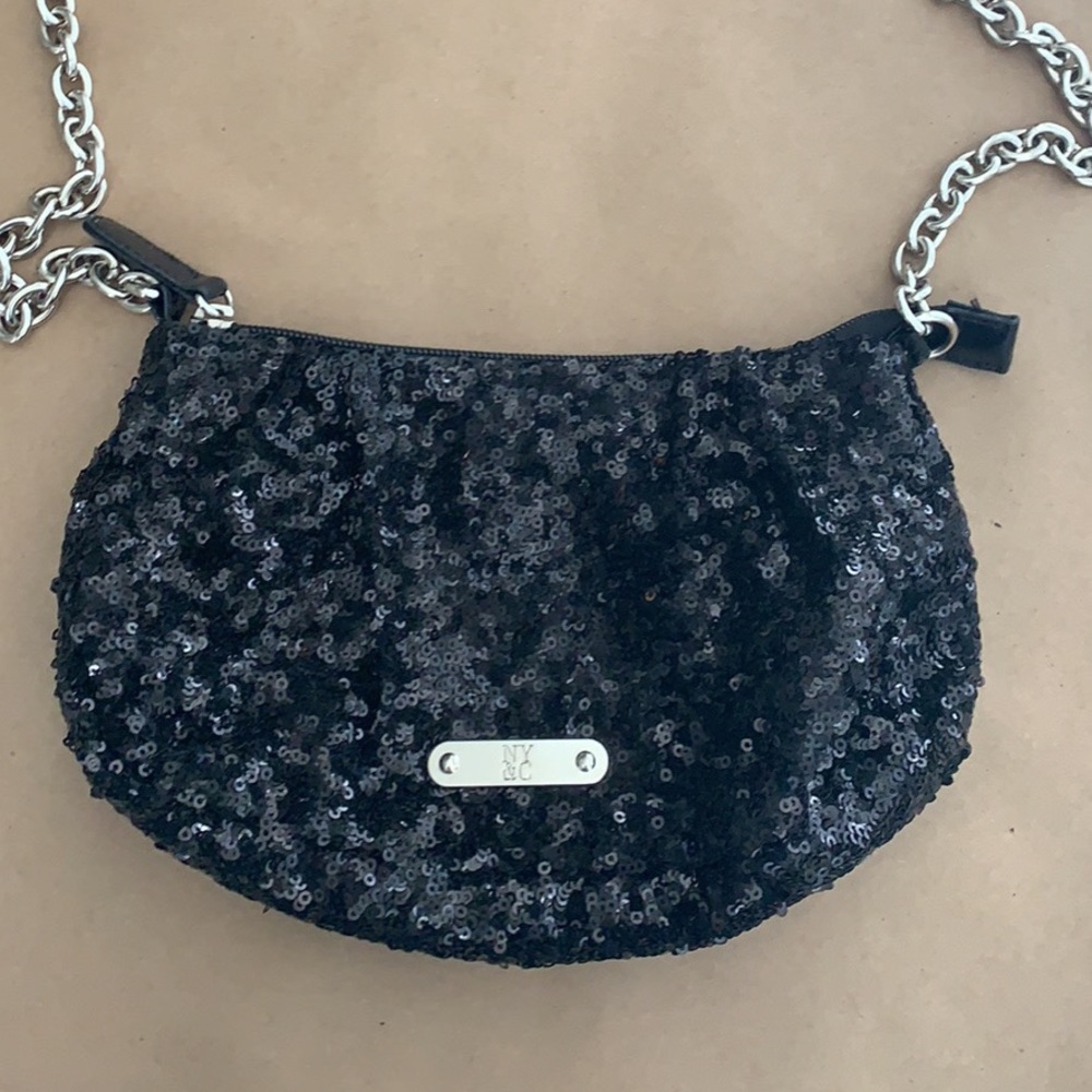 Small sequins black New York and Co bag